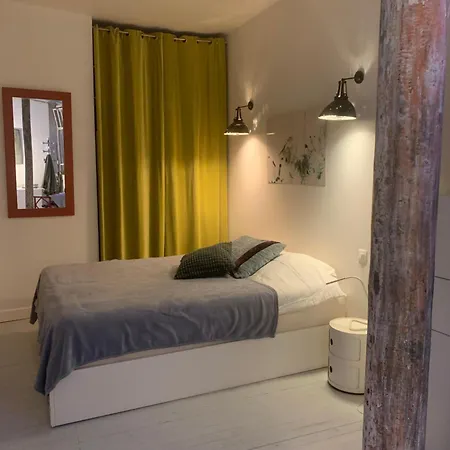 Bonjour Menilmontant! Apartment