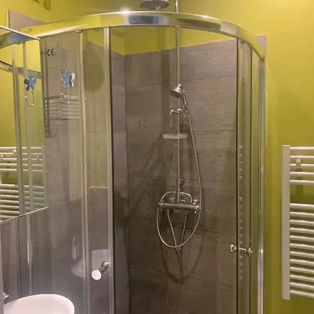 Bonjour Menilmontant! * פריז