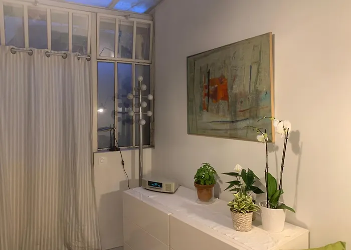 Bonjour Menilmontant! Paris